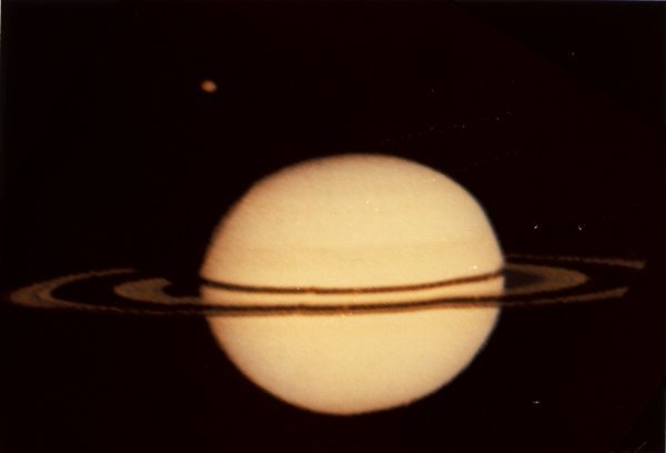 Cassinijev spektakularan pogled na Saturn