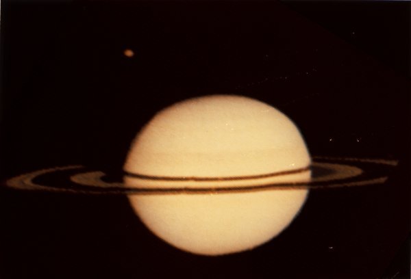 Cassinijev spektakularan pogled na Saturn