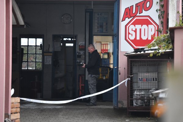 Varaždin: U eksploziji spremnika plina u automobilu ozlijeđeno troje ljudi