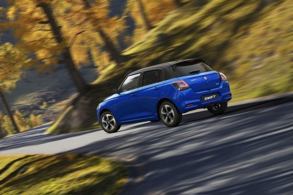 Suzuki Swift 7. generacija (boja Frontier Blue Pearl Metallic)