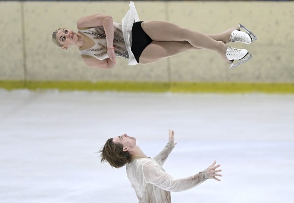 Klizanje, Zlatna pirueta; parovi, kratki program