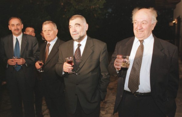 Stjepan Mesić, Dušan Bilandžić