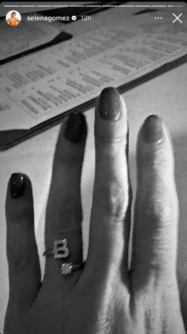 Selena Gomez objavila fotografiju prstena!