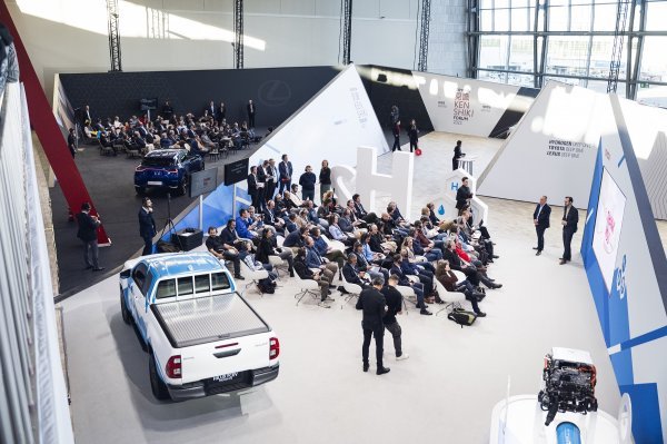 Toyotina tvornica vodika povećava svoje europske aktivnosti: Toyota Hilux prototip na vodikove gorivne ćelije