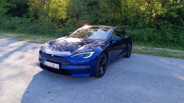 Tesla Model S Long Range Dual Motor All-Wheel Drive