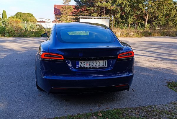 Tesla Model S Long Range Dual Motor All-Wheel Drive