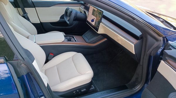 Tesla Model S Long Range Dual Motor All-Wheel Drive