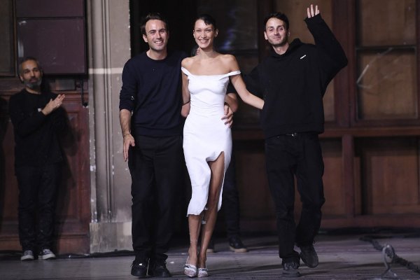 Sébastien Meyer, Bella Hadid i Arnaud Vaillant