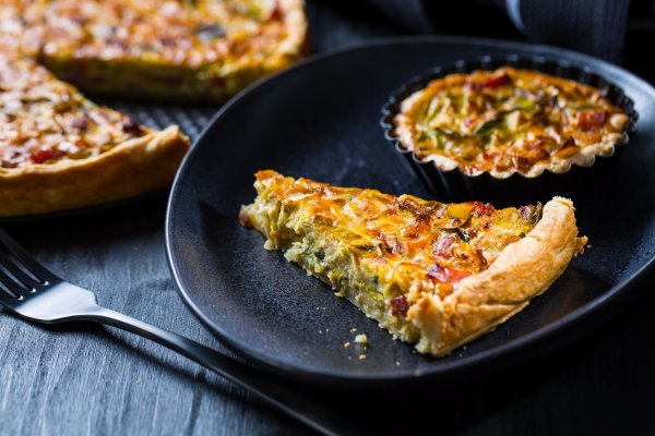 Quiche je savršen izbor jer je u njega moguće ubaciti gotovo sve ostatke hrane