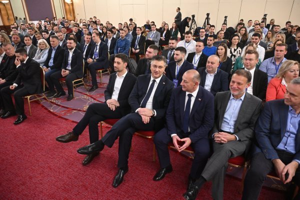 Plenković na Saboru mladeži HDZ-a