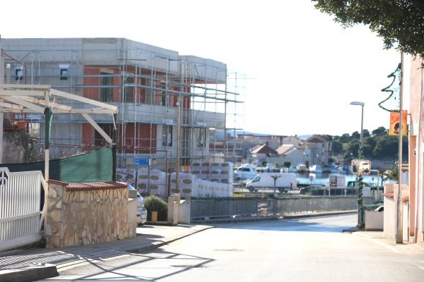 Tribunj - mjesto pogibije djevojke (19) koju je udario auto