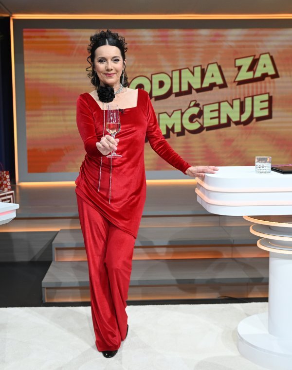 Daniela Trbović odjevena u stilu dvijetisućitih