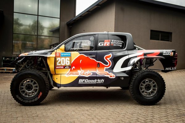 Toyota GR DKR Hilux EVO T1U za Dakar i sezonu W2RC 2024.
