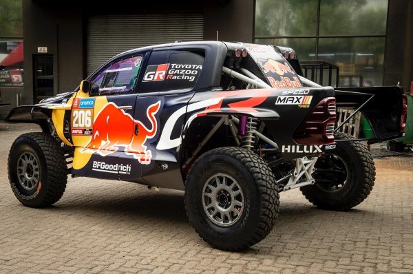 Toyota GR DKR Hilux EVO T1U za Dakar i sezonu W2RC 2024.