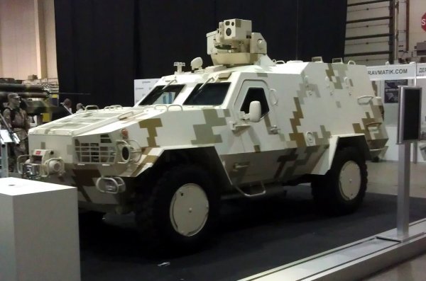 Dozor-B na vojnoj izložbi u Kijevu