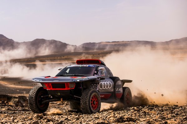 Audi s dorađenim RS Q e-tronom spreman je za pobjedu na reliju Dakar 2024