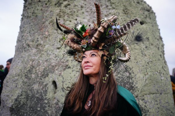 Proslava zimskog solisticija kod Stonehengea