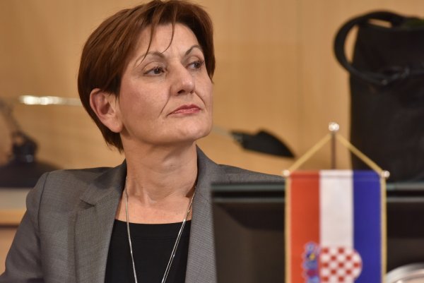 Martina Dalić želi znati što smjeraju Todorićevi dobavljači 