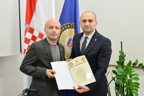 Bojnik Lukan i ministar Anušić