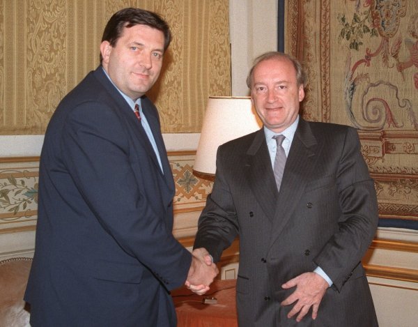 Francuski ministar vanjskih poslova s kraja devedesetih Hubert Védrine i Milorad Dodik