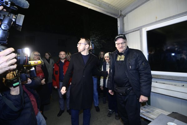 Tomislav Tomasević obilazi beskućnike