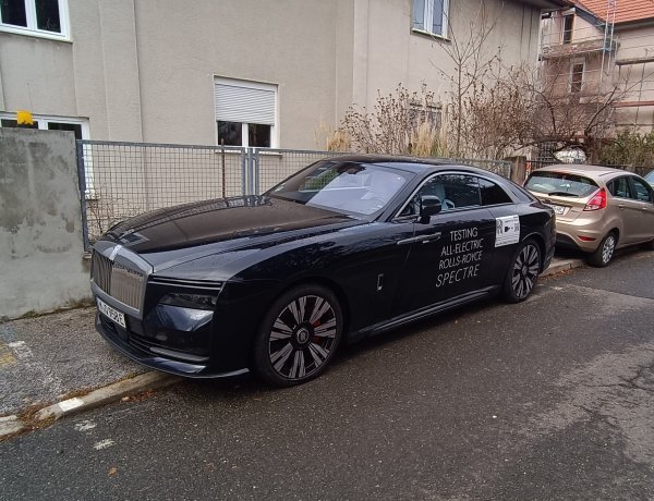 Rolls-Royce Spectre na zagrebačkim prometnicama