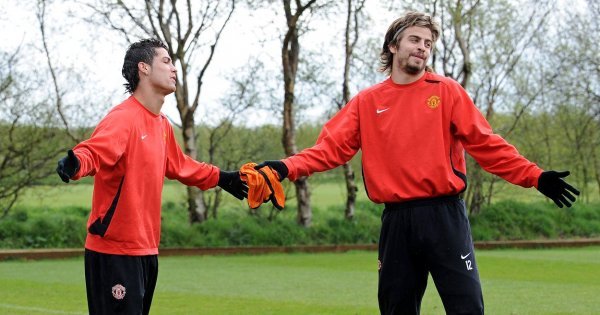 Cristiano Ronaldo i Gerard Pique Manchester United