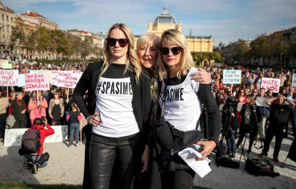 Jelena Veljača i Sanja Sarnavka