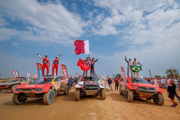 Ovako je završio Dakar 2023: pobjednik Nasser Al-Attiyah/Mathieu Baumel (Toyota Gazoo Racing) i drugoplasirani Sébastien Loeb/Fabian Lurquin (Bahrain Raid Xtreme)