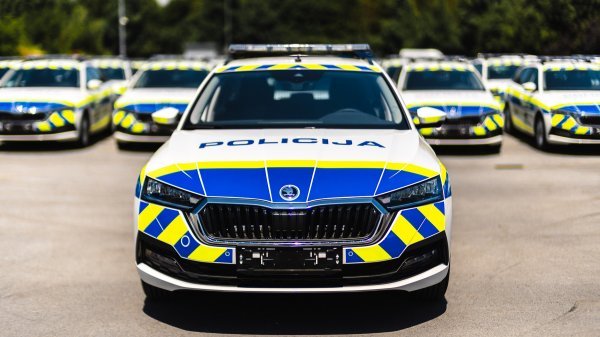 Od 1. ožujka 2022. do danas ukupno je 270 Škoda ušlo u policijsku službu u Sloveniji, uključujući modele Octavia Combi. Automobili su isporučeni u tipičnoj policijskoj livreji, kao i u neoznačenim verzijama.