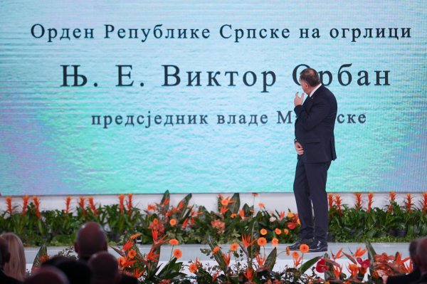 Milorad Dodik odlikovao Viktora Orbana i Baju Malog Knindžu