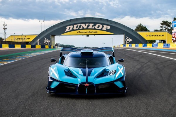 Prošle je godine Bugatti Bolide imao svoj javni dinamični debi kako bi obilježio stotu obljetnicu 24 sata Le Mansa
