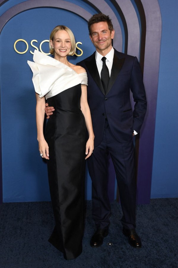 Carey Mulligan i Bradley Cooper na dodjeli počasnih Oscara
