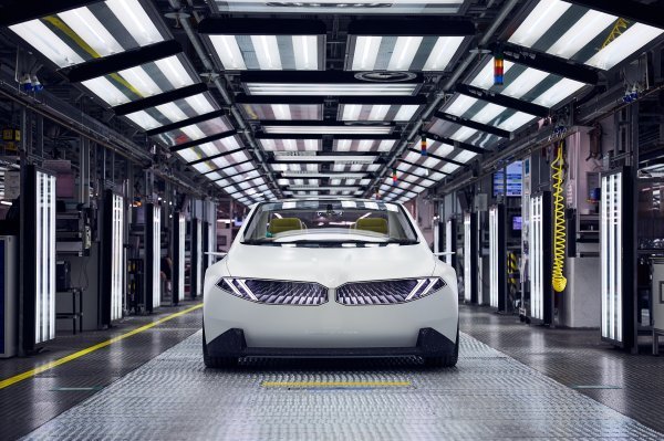 BMW će od kraja 2027. u Münchenu proizvoditi isključivo potpuno električne automobile