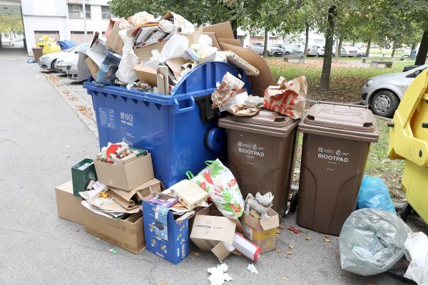 Odlaganje otpada u Zagrebu