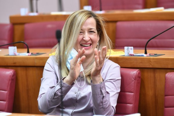 Mirela Ahmetović