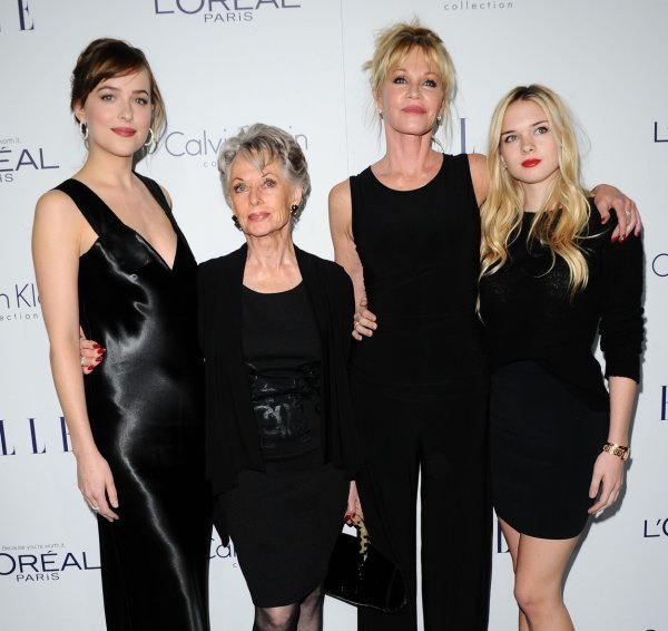 Dakota Johnson, Tippi Hedren, Melanie Griffith, Stella Banderas