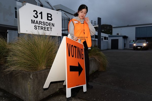 Vlada Novog Zelanda nedavno je povukla prijedlog da se granica za glasanje spusti s 18 na 16 godina