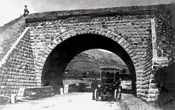 Prvi automobil u Splitu 1902.