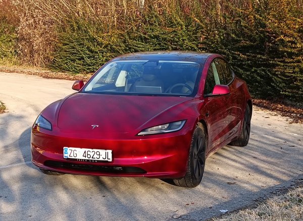 Tesla Model 3 Long Range Dual Motor All-Wheel Drive