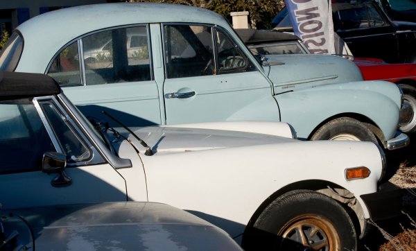 Imate stari automobil? EU vas neće prisiliti da ga bacite, ali jedna granica postaje puno stroža