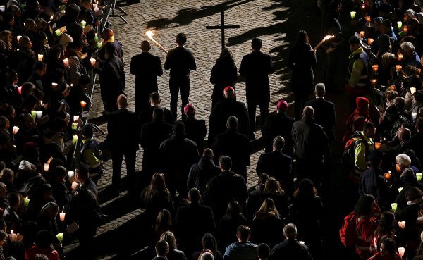 A malo skromnosti od znanstvenika i ljubitelja znanosti kad vjernike proglašavaju glupim zatucancima? 