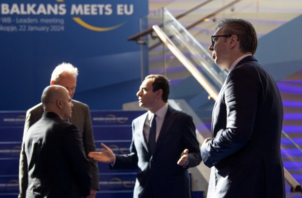 Albin Kurti i Aleksandar Vučić na nedavnom EU samitu u Skoplju - tako blizu, a tako daleko