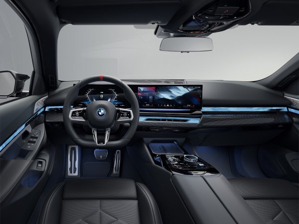 BMW i5 M60 xDrive Touring