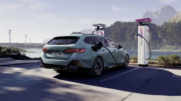 BMW i5 eDrive40