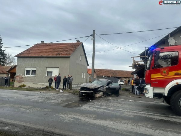 Automobilom se zabio u kuću kod Virja