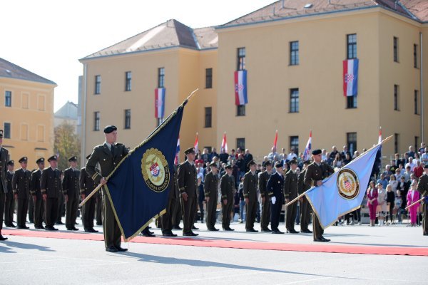 Vojarna na Črnomercu