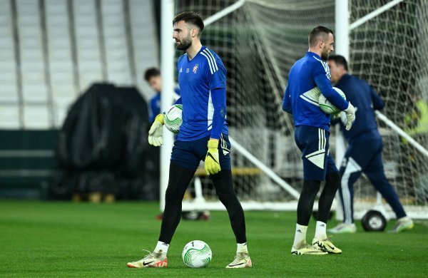 Dinamov trening u Sevilli