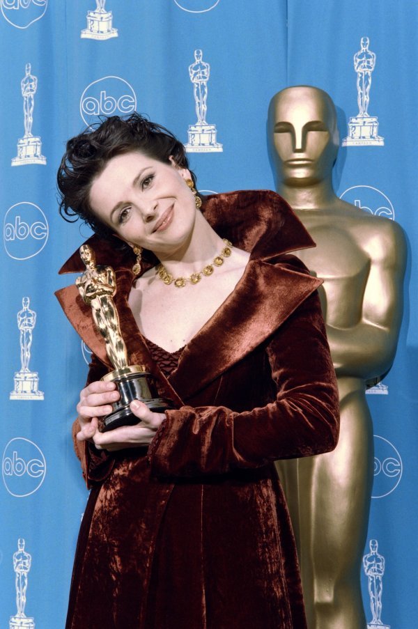 Juliette Binoche s osvojenim Oscarom