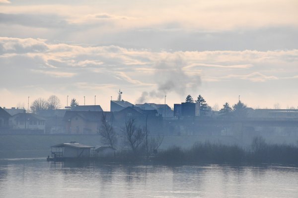 Onečišćenje zraka u Slavonskom Brodu, ilustrativna fotografija